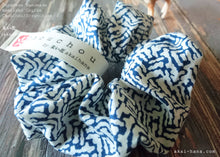 Load image into Gallery viewer, Japanese Handmade Scrunchies, Asian Basket, scaf0020
