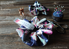 Load image into Gallery viewer, Japanese Handmade Kimono Style Scrunchies, Ume (Plum) and Hikita Navy, scjf0003
