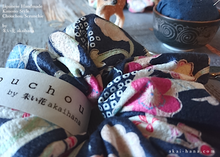 Load image into Gallery viewer, Japanese Handmade Kimono Style Scrunchies, Ume (Plum) and Hikita Navy, scjf0003
