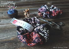 Load image into Gallery viewer, Handmade Kimono style Scrunchies, Kusabana Monyou Black, 100% Japanese cotton, scjf0034
