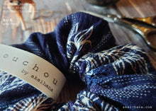 Load image into Gallery viewer, Japanese Handmade Kimono Style Scrunchies, Yukata Yohryū Crape, scjf0042
