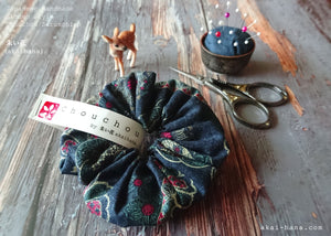 Japanese Handmade Kimono style Scrunchies, Vintage Floral, Indigo Blue, scjf0045