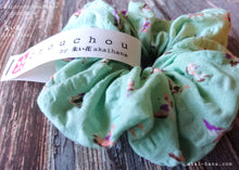 Load image into Gallery viewer, Japanese Handmade Scrunchies, Singing Birds, scjf0078
