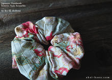 Load image into Gallery viewer, Japanese Handmade Kimono Style Scrunchies, SAKURA scjf0084
