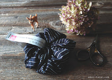 Load image into Gallery viewer, Vintage Kimono Scrunchies, Shibori Black x White, Japanese Handmade
