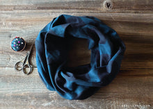 Load image into Gallery viewer, Japanese Handmade Infinity Scarf, Cotton Double Gauze, Polkadots Navy x Black
