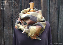 Load image into Gallery viewer, Japanese Handmade Linen Wrap Scarf, Shades of Autumn, 100% Linen
