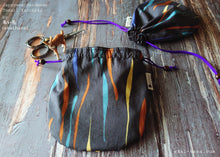 Load image into Gallery viewer, Mizu Fūsen (Water Balloon) Black, Temari Kinchaku Purse, tkjp0004

