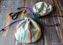Load image into Gallery viewer, Mizu Fūsen (Water Balloon) White, Temari Kinchaku Purse, tkjp0005
