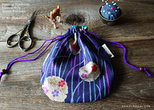 Load image into Gallery viewer, Japanese Handmade Temari Kinchaku Purse, Flower Balls Blue Purple, tkjp0007

