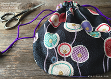 Load image into Gallery viewer, Japanese Handmade Temari Kinchaku Purse, Enishi, tkjp0008
