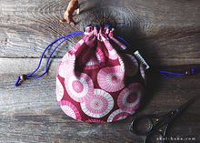 Load image into Gallery viewer, Japanese Handmade Temari Kinchaku Purse, Wagasa (Japanese Umbrella) ⦿tkjp0011
