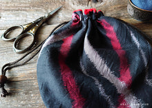 Load image into Gallery viewer, Repurposed Vintage Kimono Temari Kinchaku Purse, Black x Red, tkvk0002
