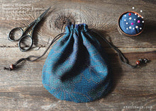 Load image into Gallery viewer, Repurposed Vintage Kimono Temari Kinchaku Purse, tkvk0005
