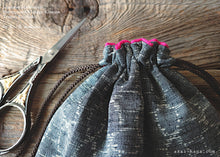Load image into Gallery viewer, Repurposed Vintage Kimono Temari Kinchaku Purse, tkvk0006
