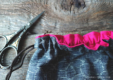 Load image into Gallery viewer, Repurposed Vintage Kimono Temari Kinchaku Purse, tkvk0006
