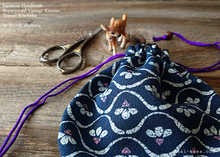 Load image into Gallery viewer, Repurposed Vintage Kimono Temari Kinchaku Purse, tkvk0007

