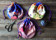 Load image into Gallery viewer, Repurposed Vintage Kimono Temari Kinchaku Purse, tkvk0008
