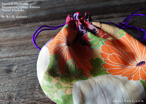Repurposed Vintage Kimono Temari Kinchaku Purse, tkvk0008