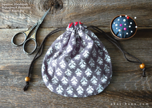 Load image into Gallery viewer, Repurposed Indian Calico Temari Kinchaku (drawstring) Purse, Light Gray x White, tkvu0001

