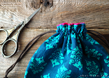 Load image into Gallery viewer, Repurposed Indian Calico Temari Kinchaku (drawstring) Purse, Blue x Turquoise, tkvu0002
