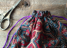 Load image into Gallery viewer, Repurposed Indian Calico Temari Kinchaku (drawstring) Purse, Japanese Handmade, tkvu0003
