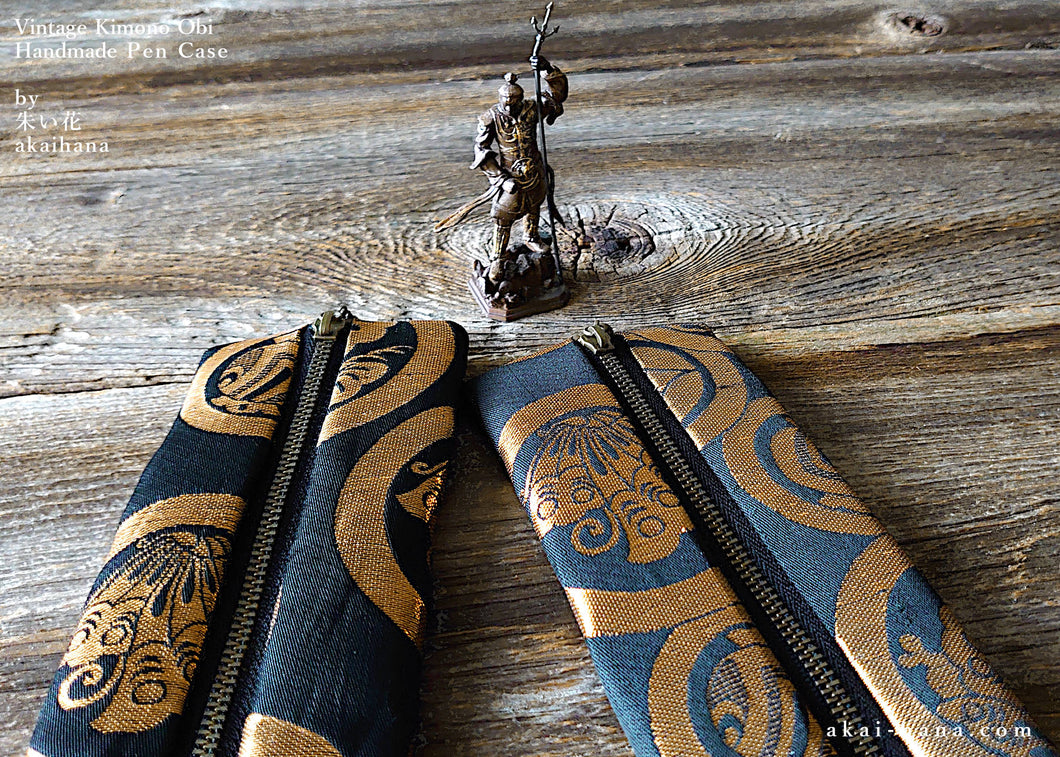 Vintage Kimono Obi Pen Case, Family Crest Black x Gold, zc20p0004